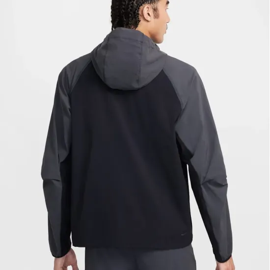 Куртка Nike Tech Woven Full Zip Windrunner HM7151-013