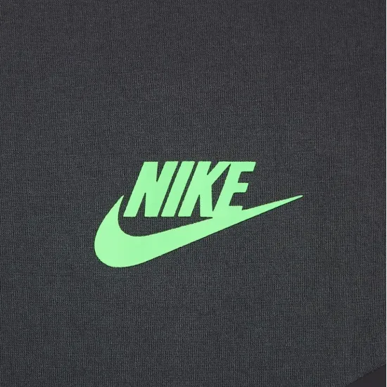 Куртка Nike Tech Woven Full Zip Windrunner HM7151-013