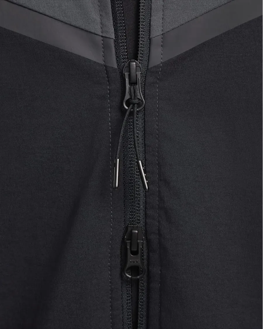 Куртка Nike Tech Woven Full Zip Windrunner HM7151-013