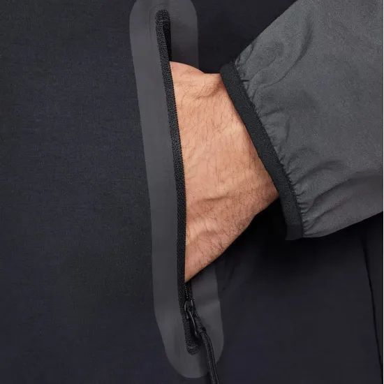 Куртка Nike Tech Woven Full Zip Windrunner HM7151-013
