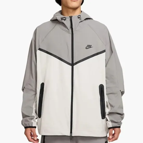 Куртка Nike Tech Woven Full Zip Windrunner HM7151-014