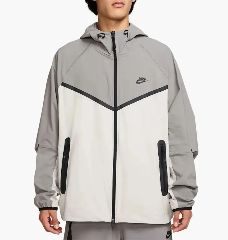 Куртка Nike Tech Woven Full Zip Windrunner HM7151-014
