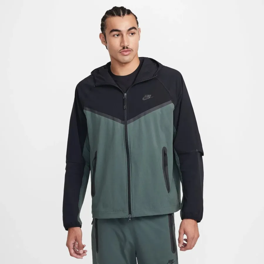 Куртка Nike Tech Woven Full Zip Windrunner HM7151-338