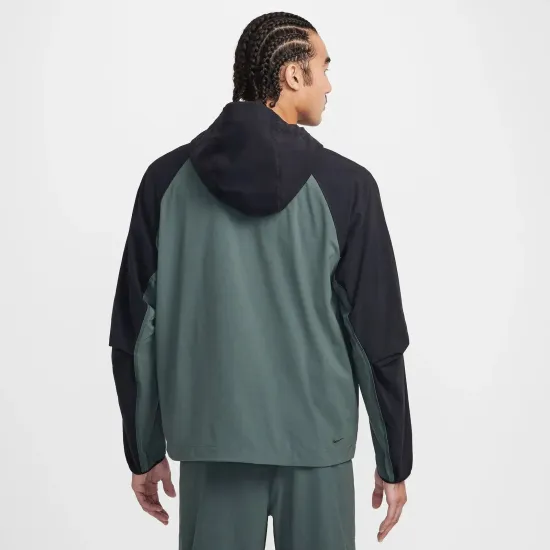 Куртка Nike Tech Woven Full Zip Windrunner HM7151-338