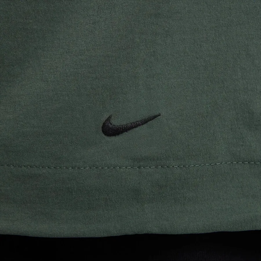 Куртка Nike Tech Woven Full Zip Windrunner HM7151-338