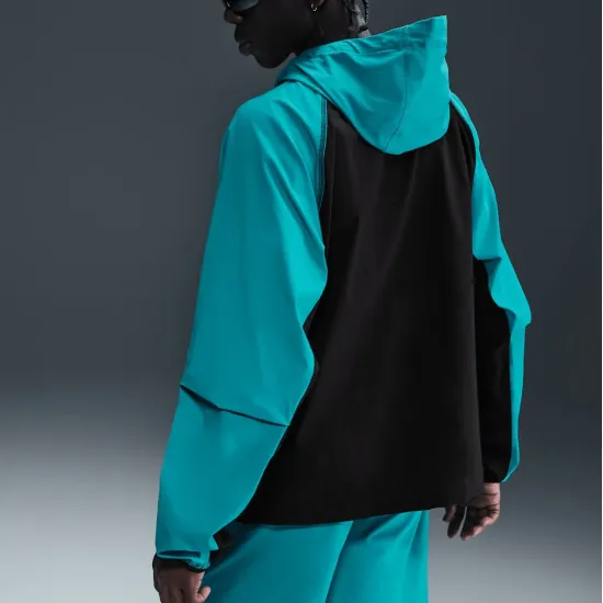 Куртка Nike Tech Woven Full Zip Windrunner HM7151-345