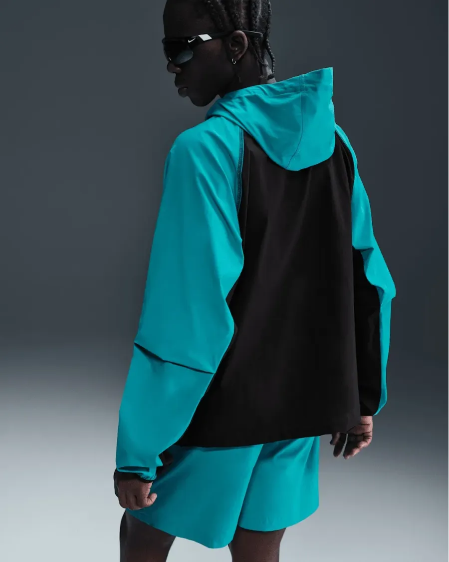 Куртка Nike Tech Woven Full Zip Windrunner HM7151-345
