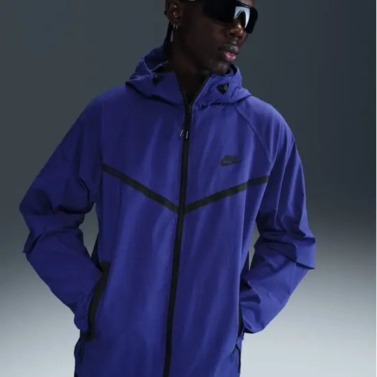 Куртка Nike Tech Woven Full Zip Windrunner HM7151-539