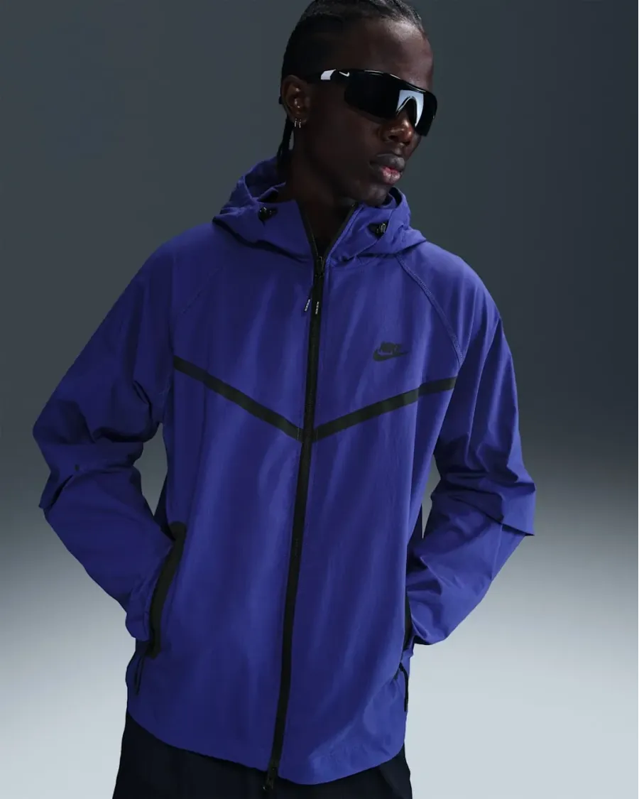 Куртка Nike Tech Woven Full Zip Windrunner HM7151-539