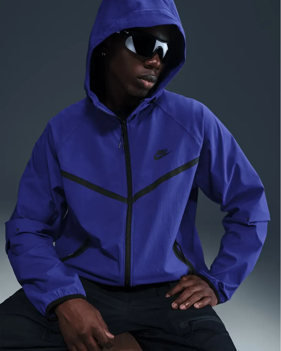 Куртка Nike Tech Woven Full Zip Windrunner HM7151-539