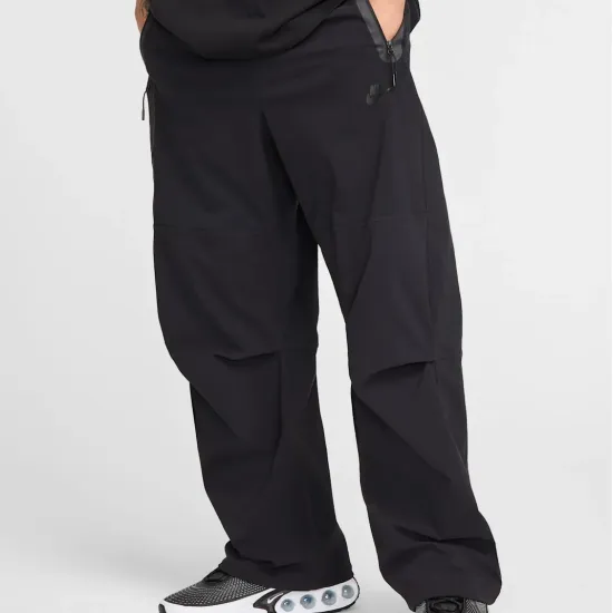 Штани Nike Tech Woven Oversized Trousers HM7158-010