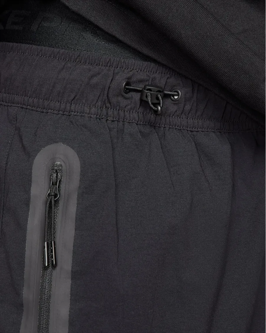 Штани Nike Tech Woven Oversized Trousers HM7158-010