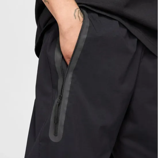 Штани Nike Tech Woven Oversized Trousers HM7158-010