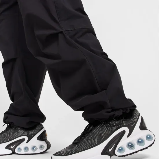 Штани Nike Tech Woven Oversized Trousers HM7158-010