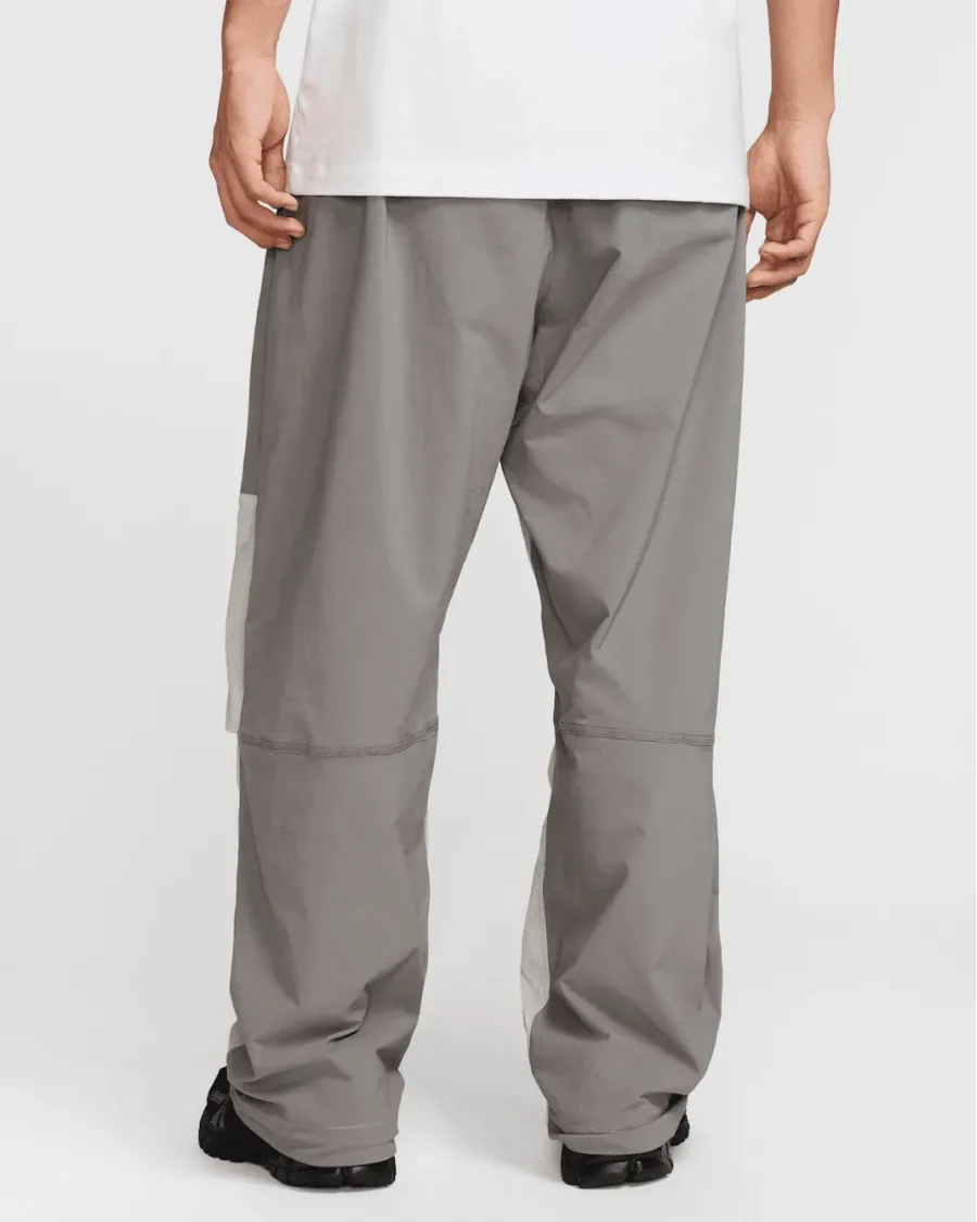 Штани Nike Tech Woven Oversized Trousers HM7158-014
