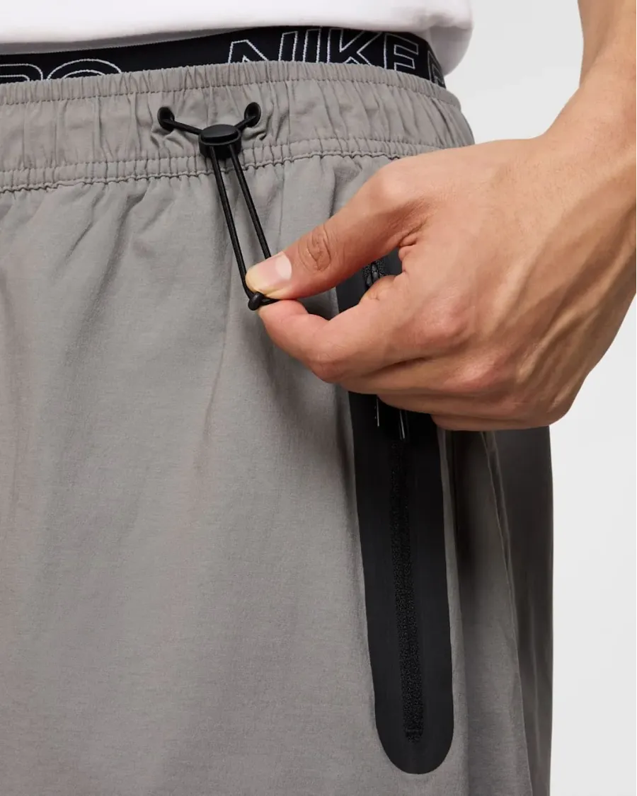 Штани Nike Tech Woven Oversized Trousers HM7158-014