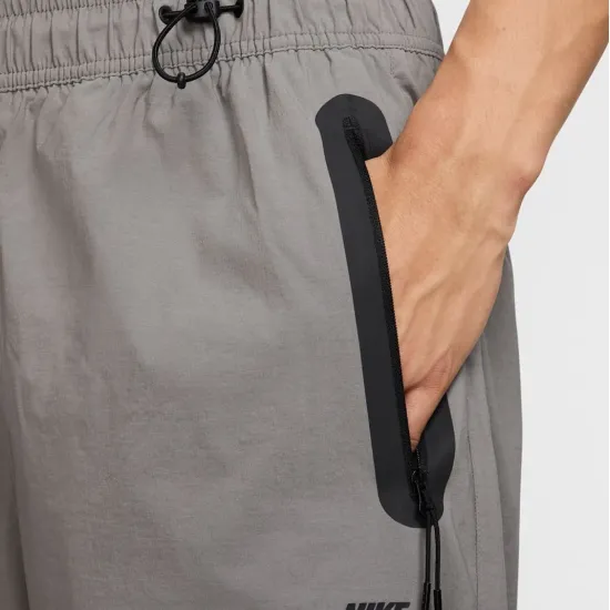 Штани Nike Tech Woven Oversized Trousers HM7158-014