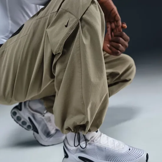 Штани Nike Tech Woven Oversized Trousers HM7158-320