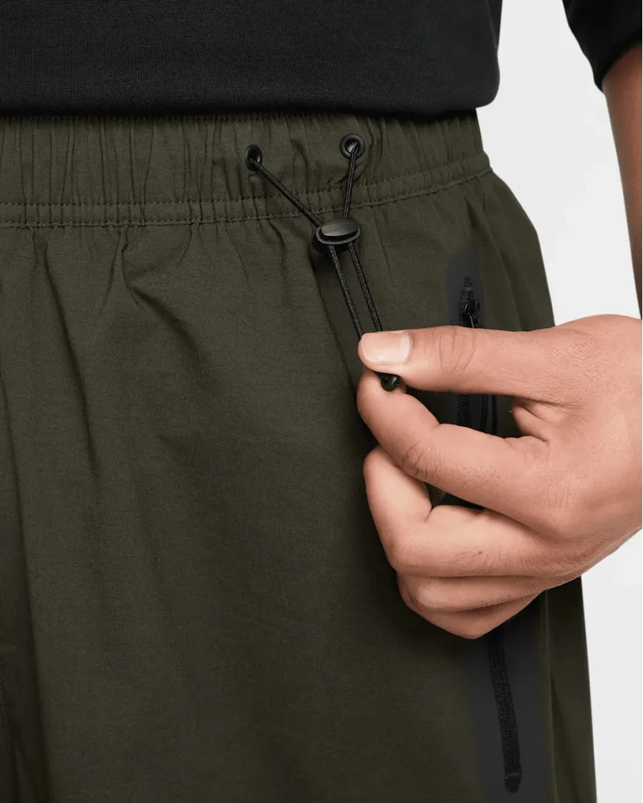 Штани Nike Tech Woven Oversized Trousers HM7158-356