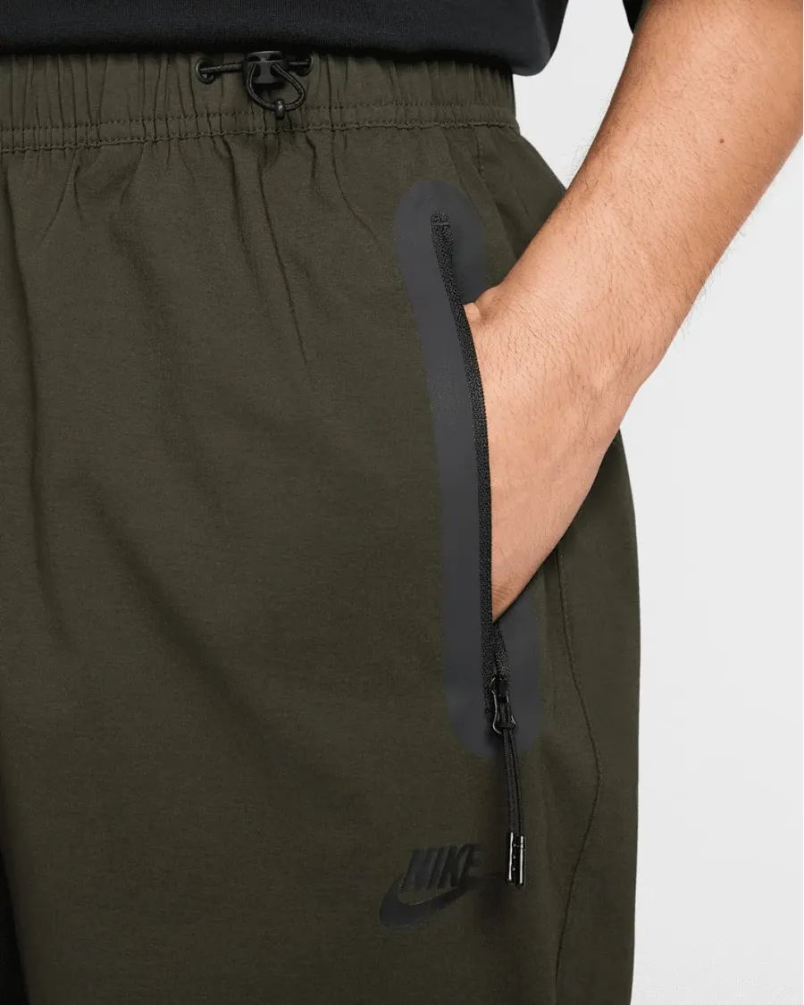 Штани Nike Tech Woven Oversized Trousers HM7158-356