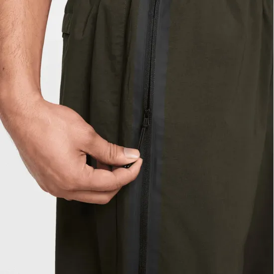 Штани Nike Tech Woven Oversized Trousers HM7158-356