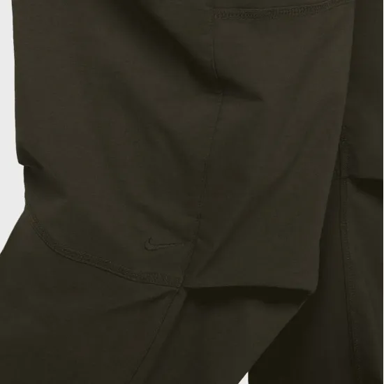 Штани Nike Tech Woven Oversized Trousers HM7158-356