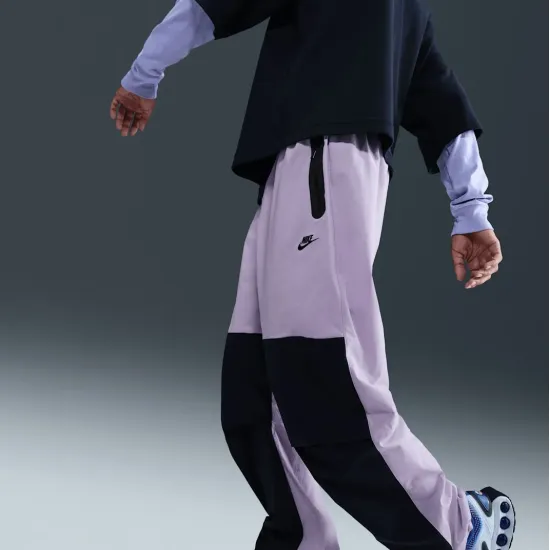 Штани Nike Tech Woven Oversized Trousers HM7158-515