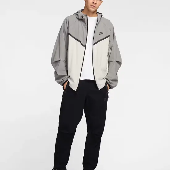 Штани Nike Tech Woven HM8241-010