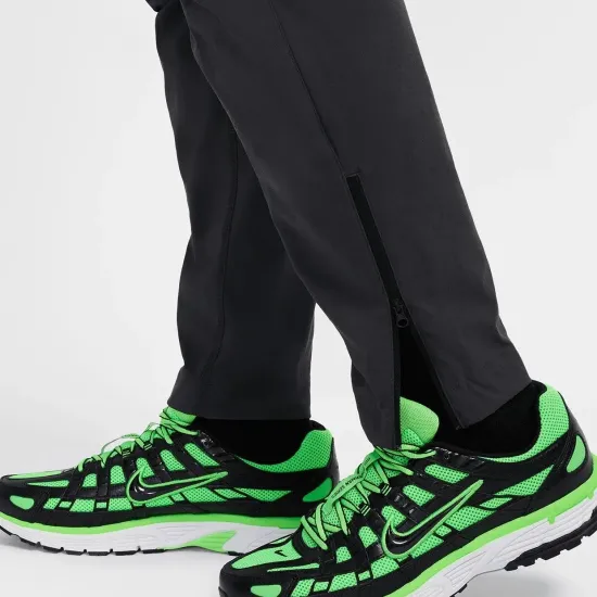 Штани Nike Tech Woven HM8241-060