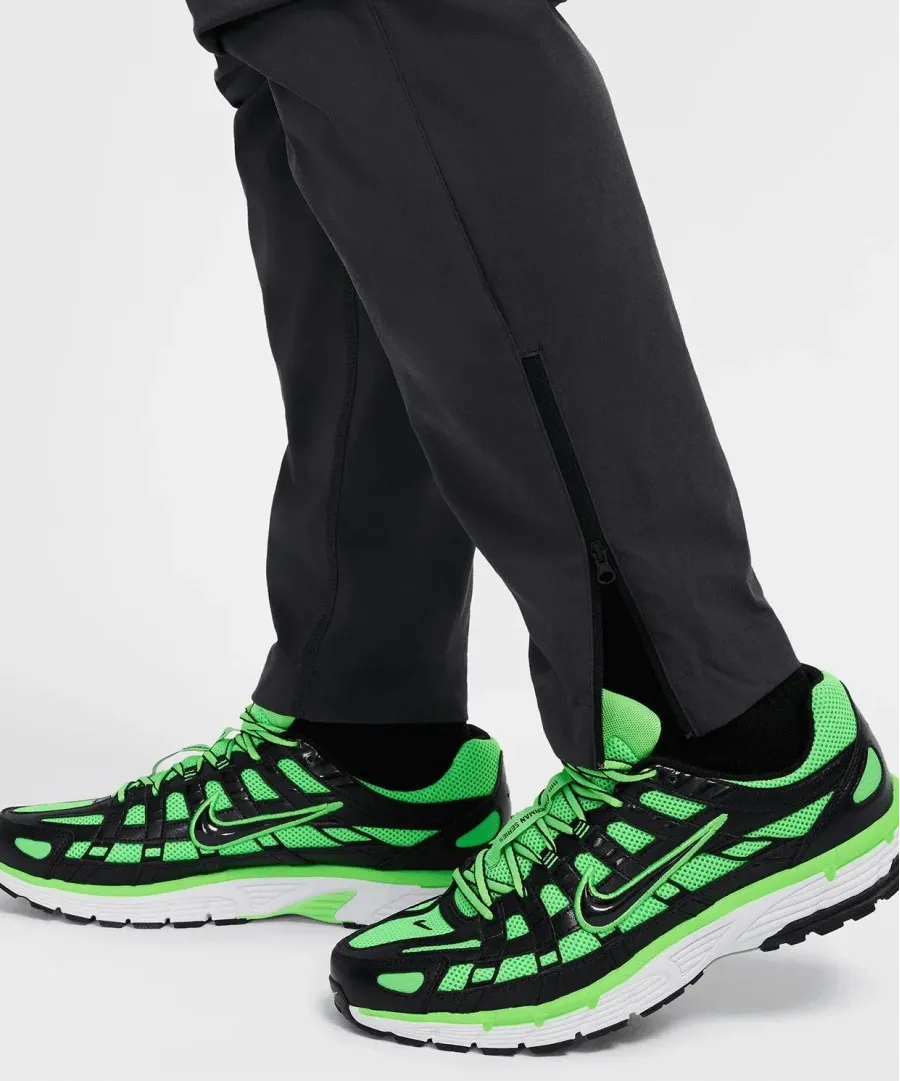 Штани Nike Tech Woven HM8241-060