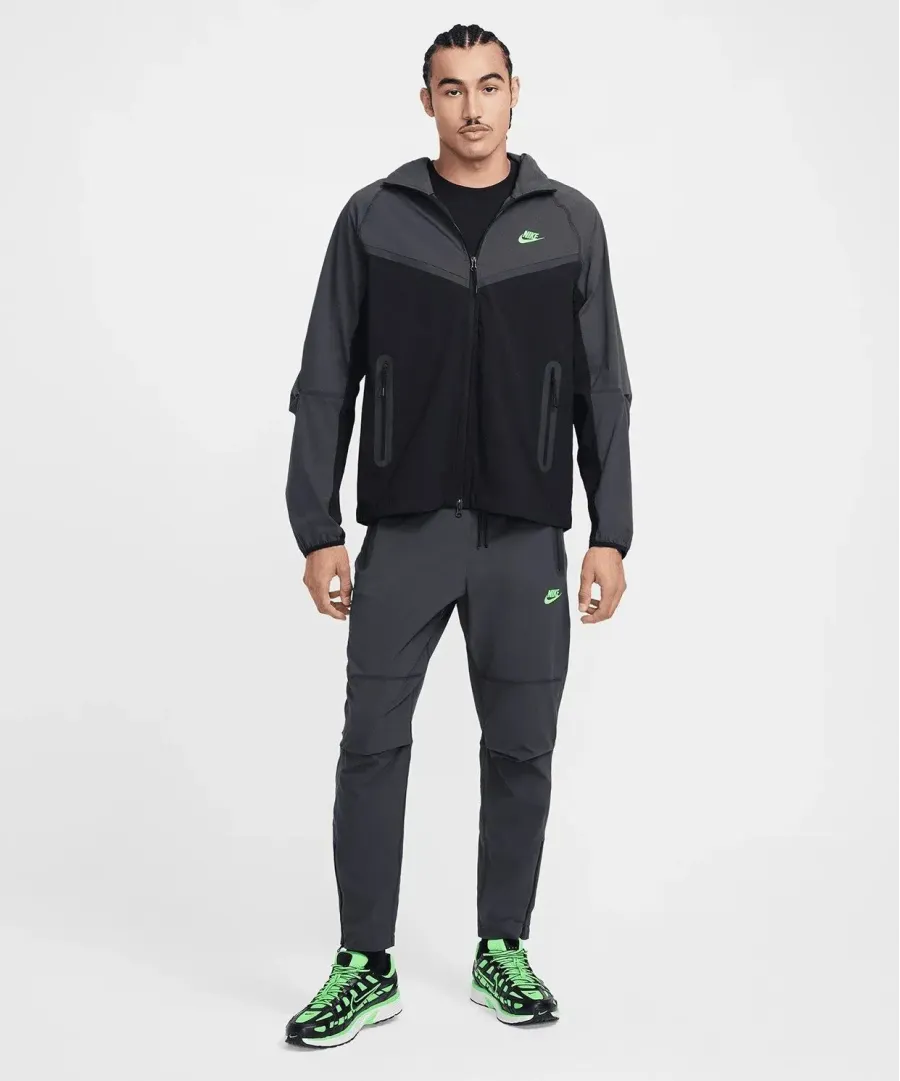 Штани Nike Tech Woven HM8241-060