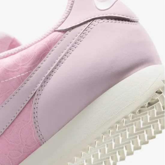 Кросівки Nike Cortez HM8286-600