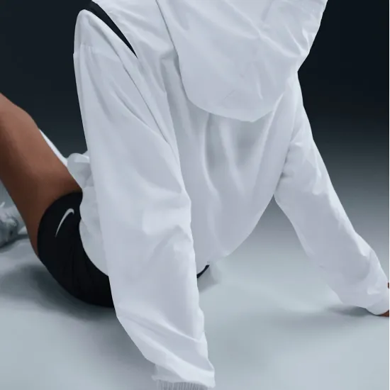 Куртка Nike Sportswear Classic UV Protection Full-Zip Woven HM8971-100