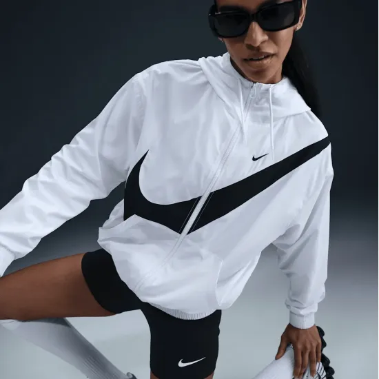 Куртка Nike Sportswear Classic UV Protection Full-Zip Woven HM8971-100