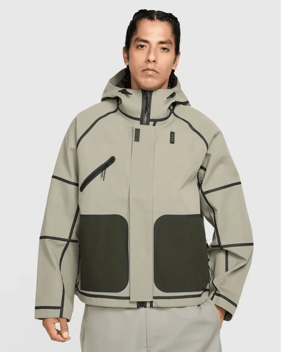 Куртка Nike Tech Storm-FIT Hooded Rain HM9473-320