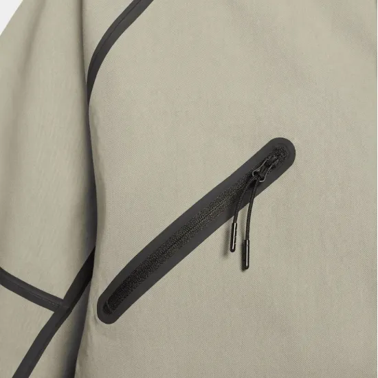 Куртка Nike Tech Storm-FIT Hooded Rain HM9473-320
