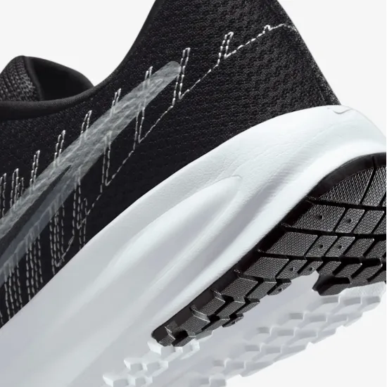 Кросівки Nike Run Defy HM9593-002
