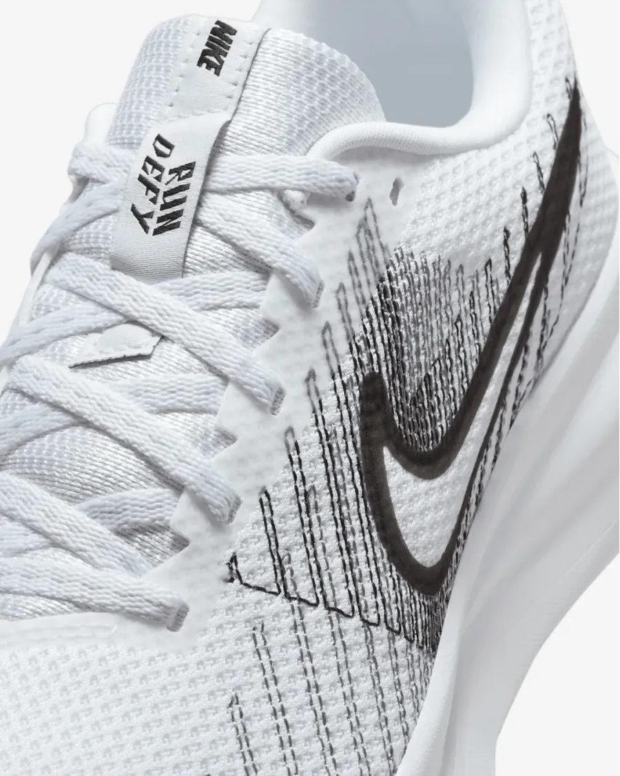 Кросівки Nike Run Defy HM9593-101