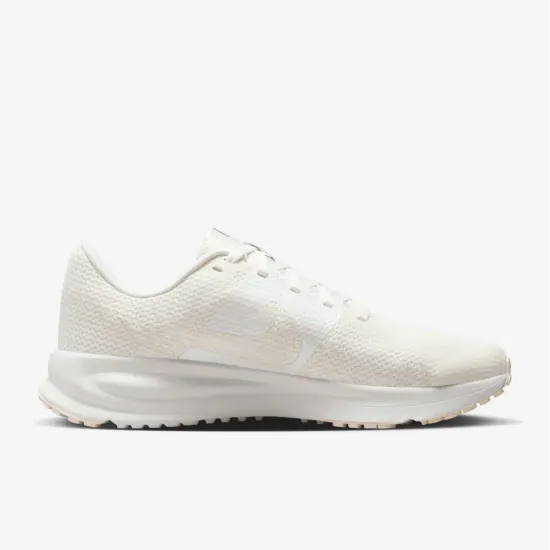 Кросівки Nike Run Defy HM9593-107