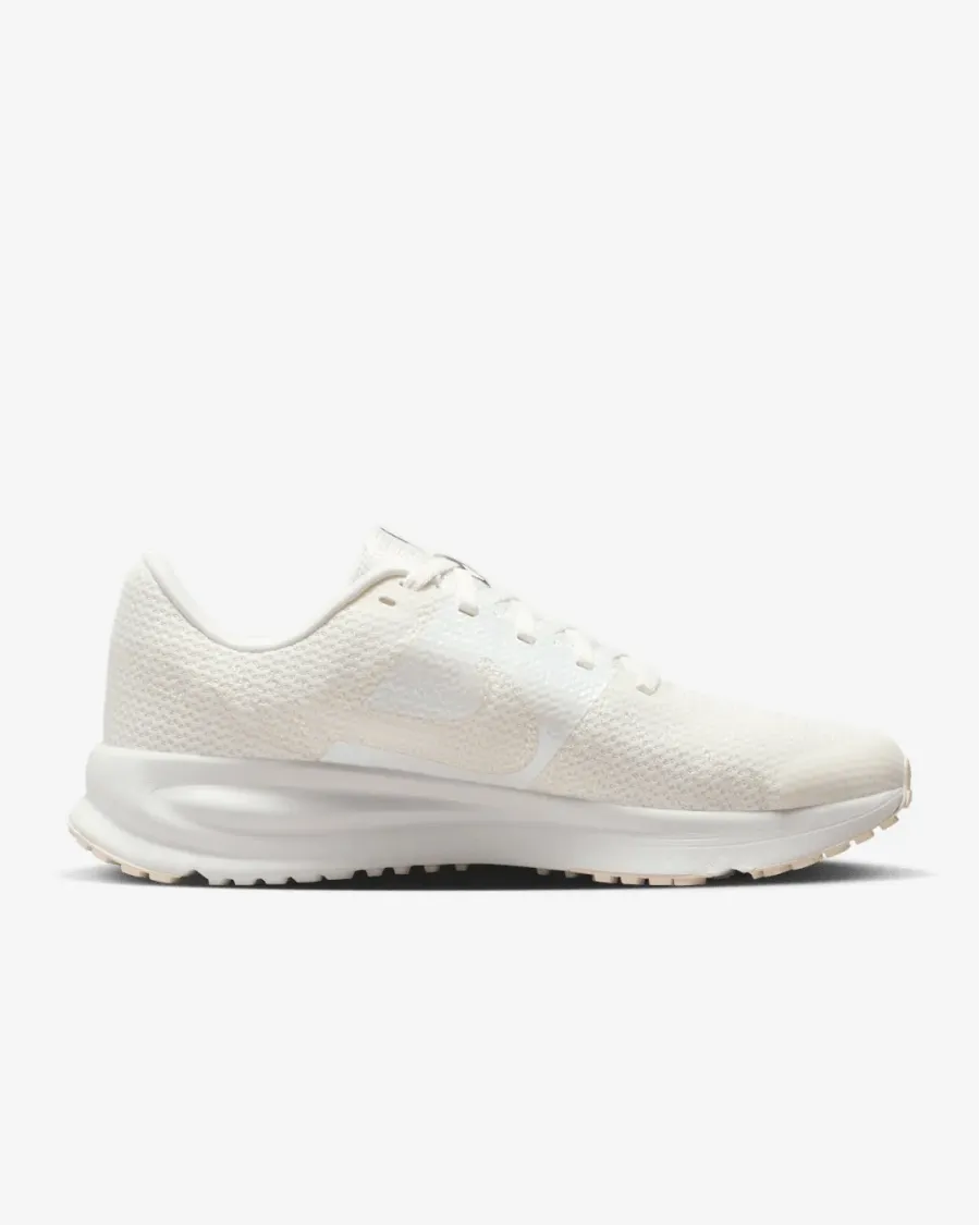 Кросівки Nike Run Defy HM9593-107