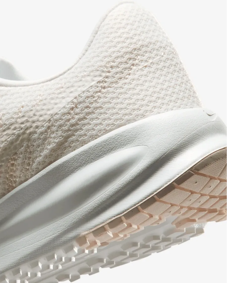 Кросівки Nike Run Defy HM9593-107