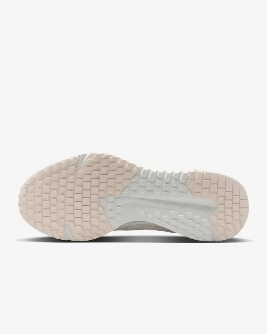 Кросівки Nike Run Defy HM9593-107