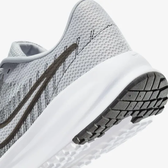 Кросівки Nike Run Defy HM9594-003