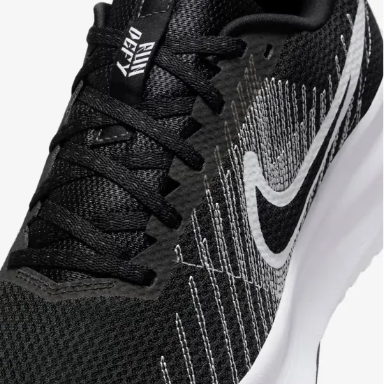 Кросівки Nike Run Defy HM9594-004