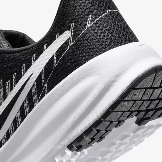Кросівки Nike Run Defy HM9594-004