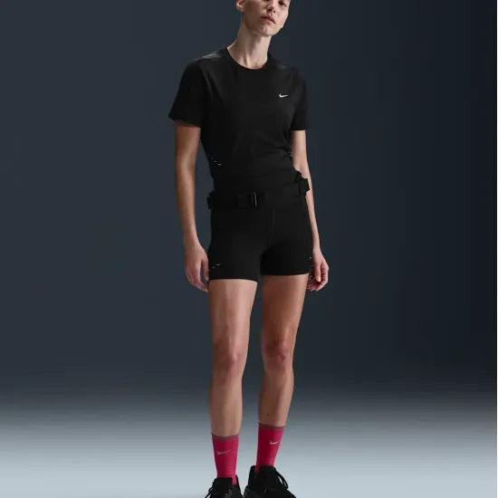 Футболка Nike Swift Dri-FIT HM9698-010