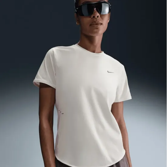 Футболка Nike Swift Dri-FIT HM9698-133