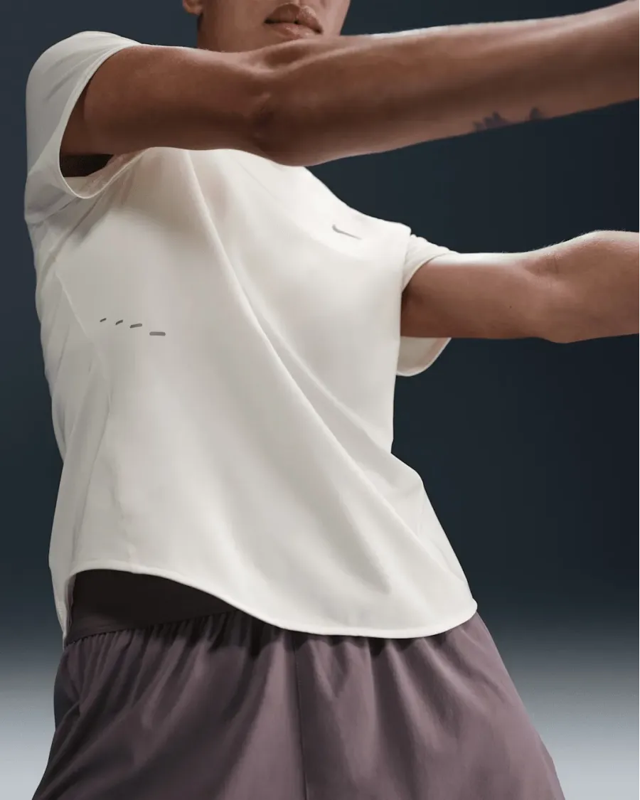 Футболка Nike Swift Dri-FIT HM9698-133