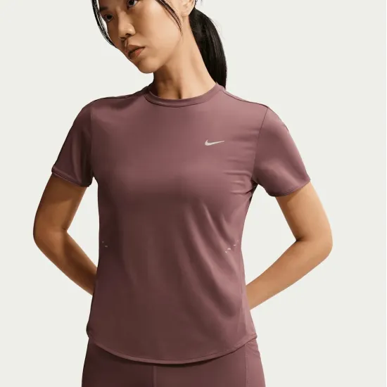Футболка Nike Swift Dri-FIT HM9698-502