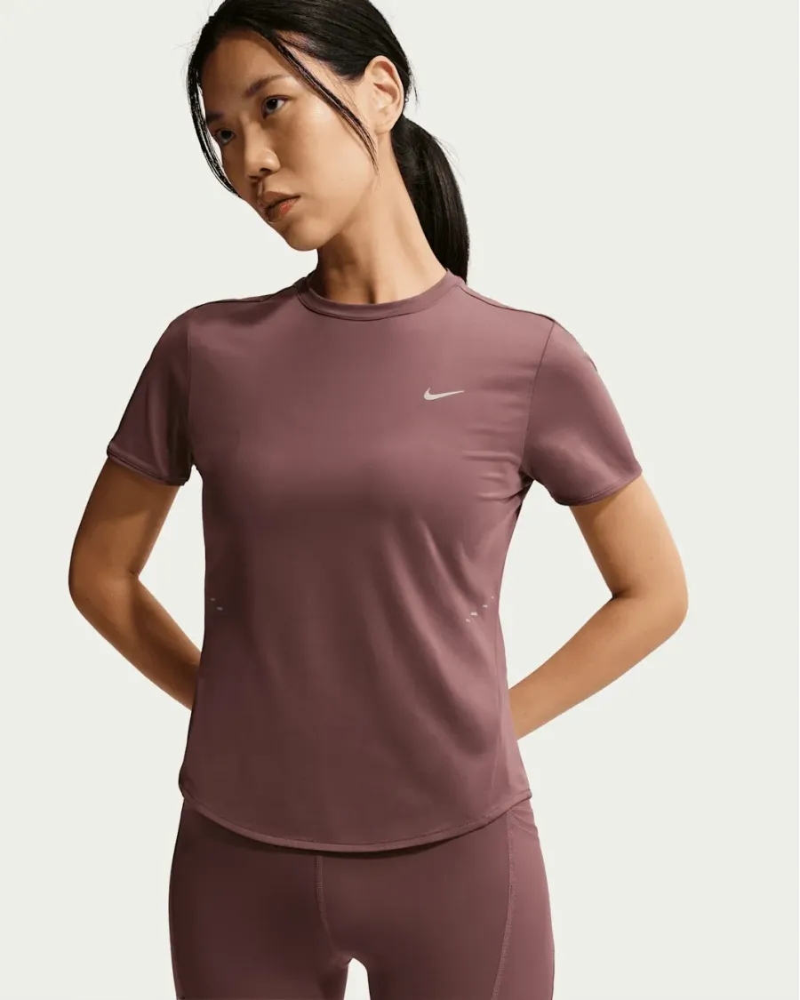 Футболка Nike Swift Dri-FIT HM9698-502